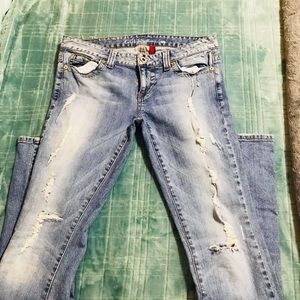 🖤Guess straight leg distressed jeans🖤